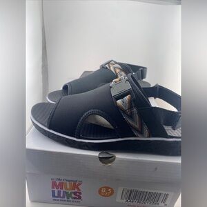 Muk luk black sandals size 8.5 NIB